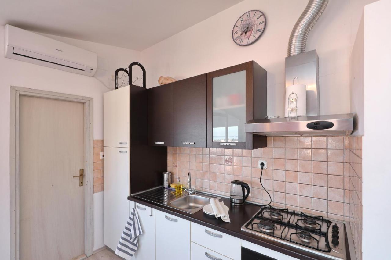 Apartment Zanov Preko Buitenkant foto